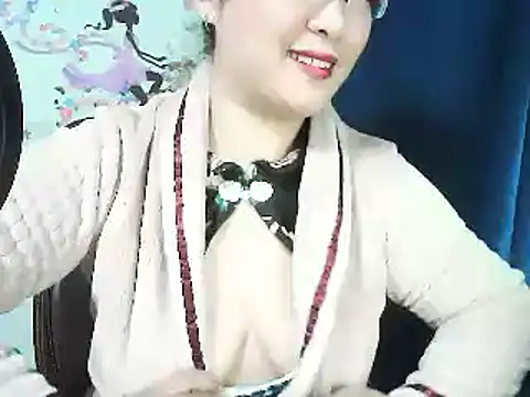 Snapshot of xiaorou-z chatting on 02-23-25, 04:24 xiaorou-z online show from 02-23-25, 04:24