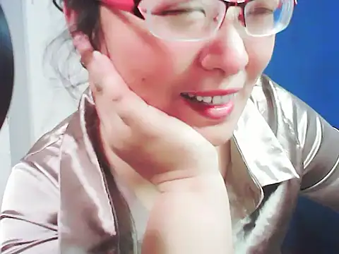 Snapshot of xiaorou-z chatting on 03-21-25, 05:12 xiaorou-z online show from 03-21-25, 05:12