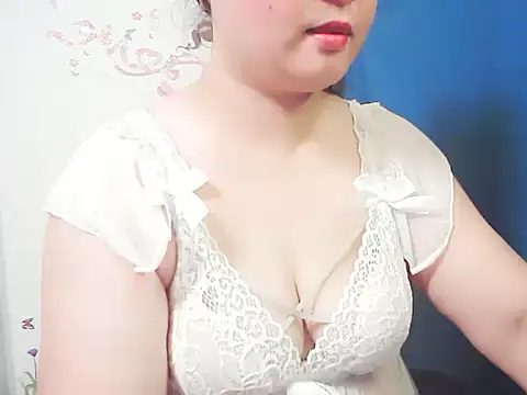 Snapshot of xiaorou-z chatting on 10-07-25, 04:48 xiaorou-z online show from 10-07-25, 04:48