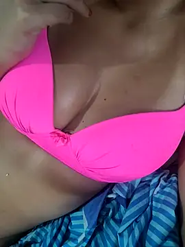 Snapshot of luz_94 chatting on 03-11-25, 01:23 luz 94 online show from 03-11-25, 01:23