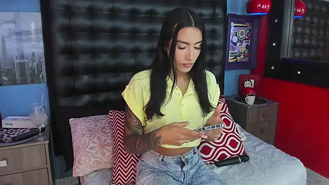 Snapshot of Taly_Fox chatting on 11-13-25, 11:03 Taly Fox online show from 11-13-25, 11:03