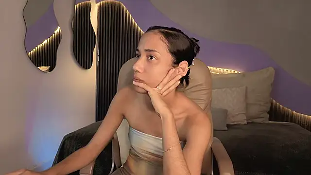 hot little bunny online show from 02-19-26, 09:33