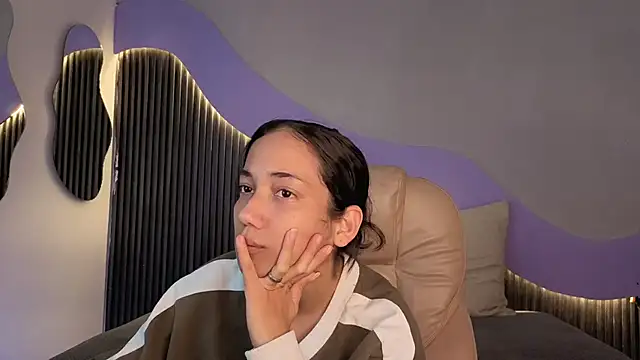 hot little bunny online show from 02-22-26, 09:46