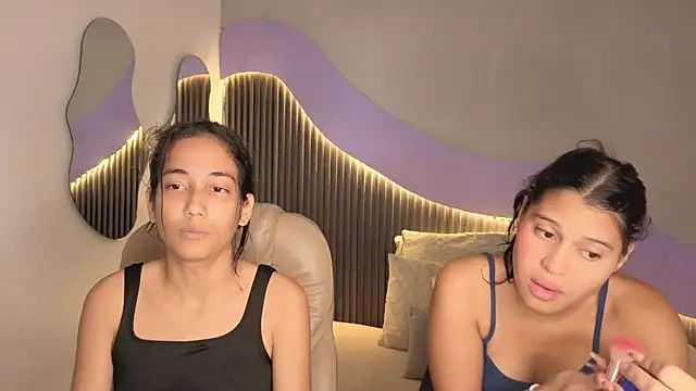 hot little bunny online show from 04-14-26, 09:10