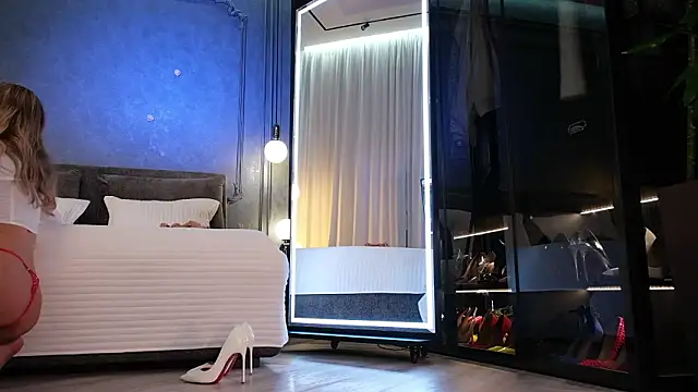 Rikka Moore online show from 02-19-26, 10:11