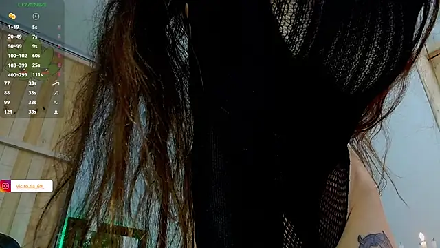 Snapshot of VickyJackson_ chatting on 02-06-25, 07:07 VickyJackson online show from 02-06-25, 07:07