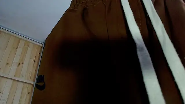 Snapshot of VickyJackson_ chatting on 03-17-25, 07:58 VickyJackson online show from 03-17-25, 07:58