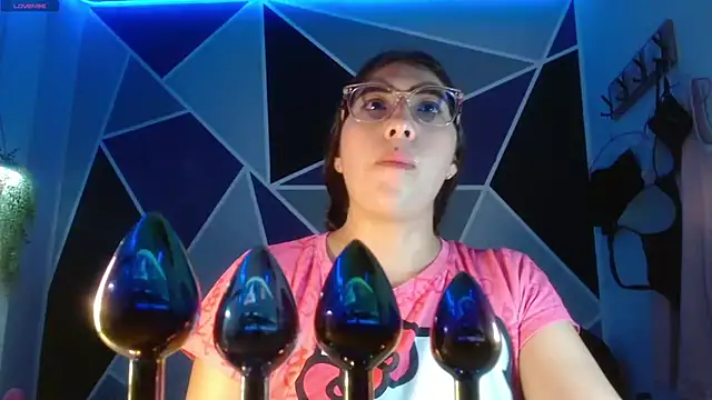 Snapshot of DaMikaela_ chatting on 09-16-25, 06:42 DaMikaela online show from 09-16-25, 06:42