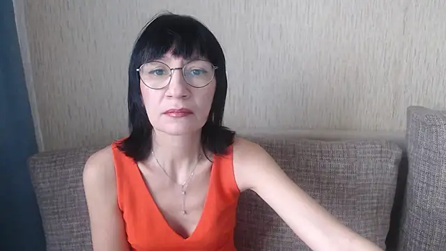 Erica95Bloom online show from 10-16-25, 08:04