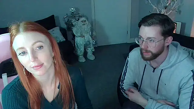 Snapshot of Red_firesquirt chatting on 12-21-24, 09:25 Red firesquirt online show from 12-21-24, 09:25