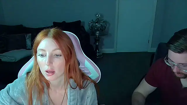 Snapshot of Red_firesquirt chatting on 03-08-25, 09:18 Red firesquirt online show from 03-08-25, 09:18