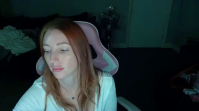 Snapshot of Red_firesquirt chatting on 01-13-26, 10:48 Red firesquirt online show from 01-13-26, 10:48