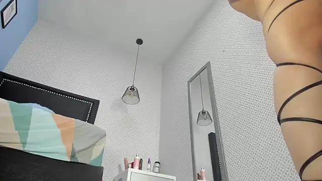 Snapshot of LORENADAVIES chatting on 02-11-25, 04:55 LORENADAVIES online show from 02-11-25, 04:55