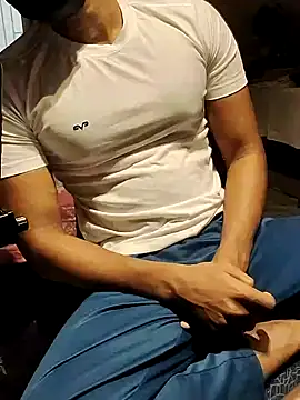 xxxhugedick0001 online show from 02-24-25, 07:11