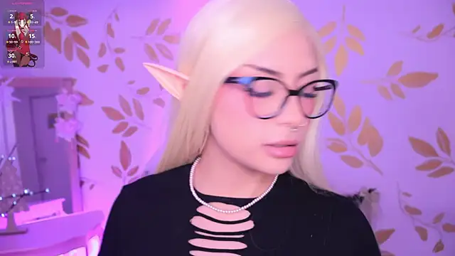 Snapshot of Misselektra__ chatting on 01-06-26, 05:44 Misselektra online show from 01-06-26, 05:44