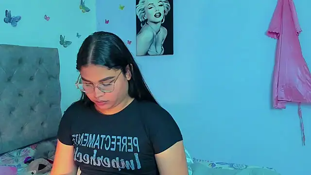 Snapshot of mabellfox chatting on 12-28-24, 11:16 mabellfox online show from 12-28-24, 11:16