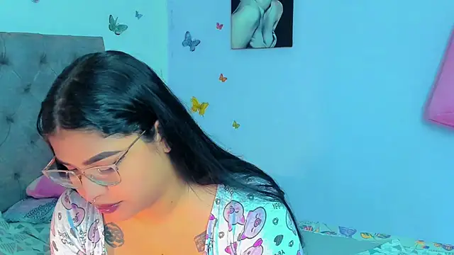 Snapshot of mabellfox chatting on 01-06-25, 03:08 mabellfox online show from 01-06-25, 03:08