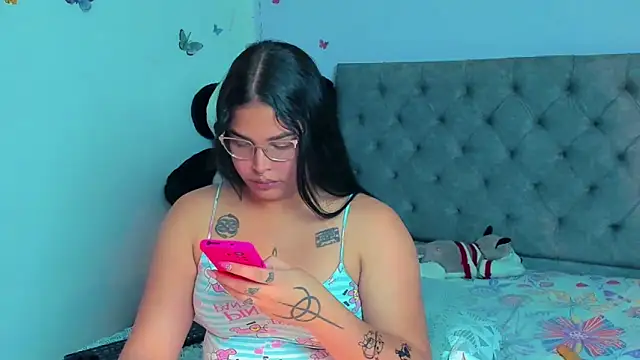 Snapshot of mabellfox chatting on 03-04-25, 05:56 mabellfox online show from 03-04-25, 05:56