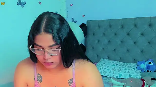 Snapshot of mabellfox chatting on 03-14-25, 07:01 mabellfox online show from 03-14-25, 07:01