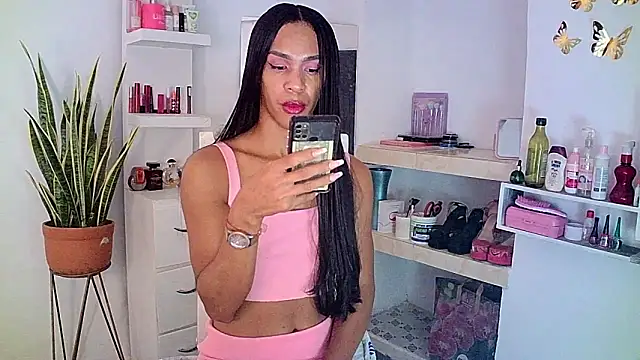 Snapshot of carmen14 chatting on 03-19-25, 09:28 carmen14 online show from 03-19-25, 09:28