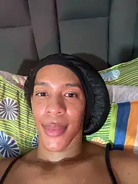 Snapshot of carmen14 chatting on 09-24-25, 09:40 carmen14 online show from 09-24-25, 09:40