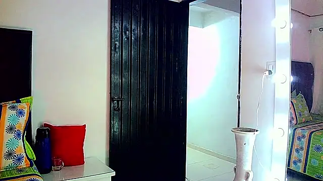 Snapshot of carmen14 chatting on 10-17-25, 03:31 carmen14 online show from 10-17-25, 03:31