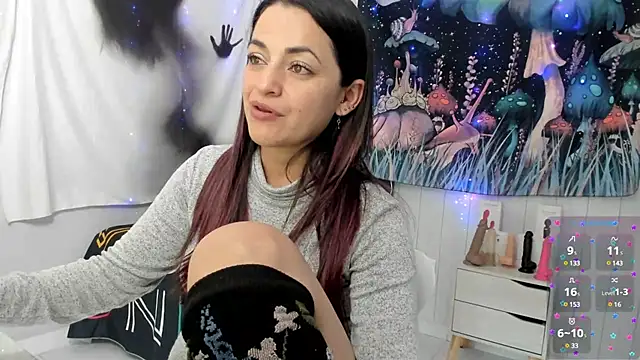 LovelyAzucena online show from 02-18-25, 06:04