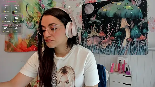 LovelyAzucena online show from 09-11-25, 03:01