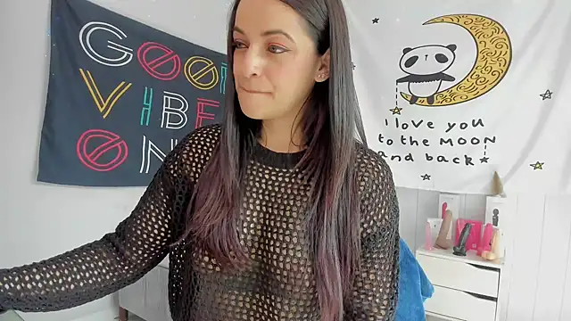 LovelyAzucena online show from 11-04-25, 02:38