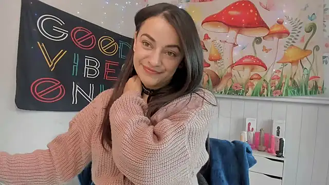 LovelyAzucena online show from 12-22-25, 02:58