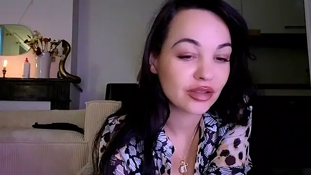 Snapshot of Lilie_romeo chatting on 12-13-24, 04:05 Lilie romeo online show from 12-13-24, 04:05