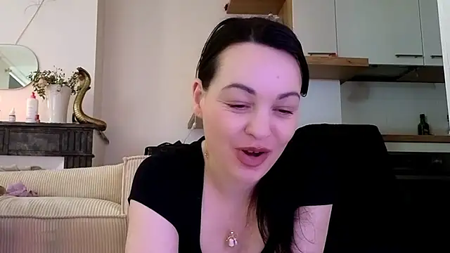 Snapshot of Lilie_romeo chatting on 02-07-25, 03:08 Lilie romeo online show from 02-07-25, 03:08