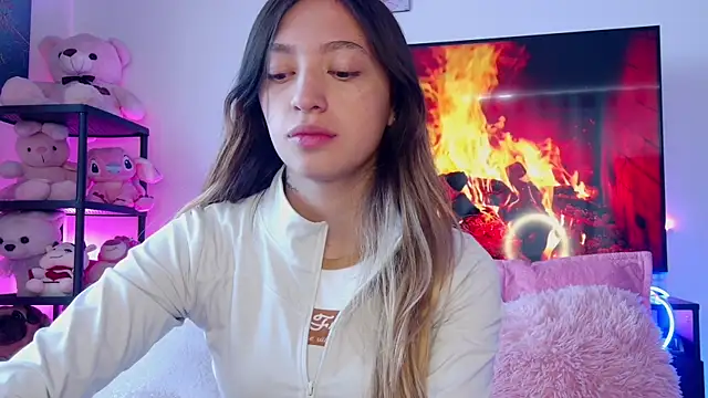 TiffanyBela online show from 02-25-26, 07:45