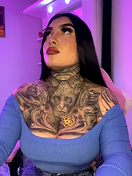 CloeeBeckam online show from 11-26-25, 10:27