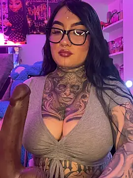 CloeeBeckam online show from 03-12-26, 07:42