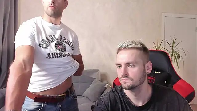 Snapshot of enjoy_me chatting on 09-09-25, 12:37 enjoy me online show from 09-09-25, 12:37