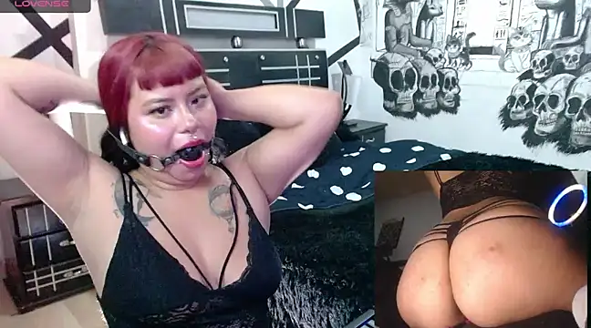 Snapshot of miss_cloverrr chatting on 12-12-24, 10:02 miss cloverrr online show from 12-12-24, 10:02