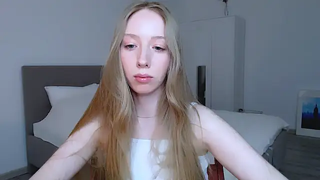 Luna insniity online show from 01-13-25, 03:23