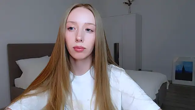 Luna insniity online show from 01-26-25, 01:52