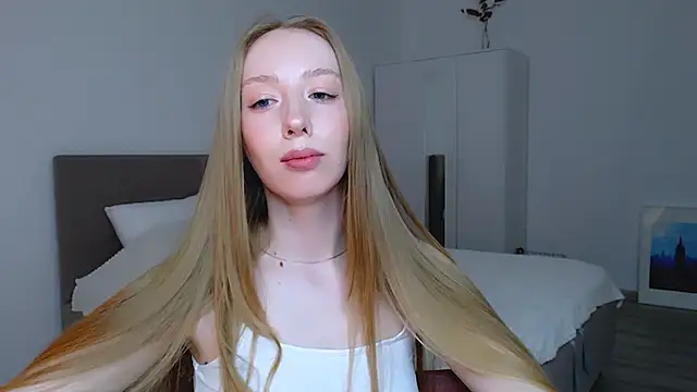 Luna insniity online show from 02-06-25, 11:37