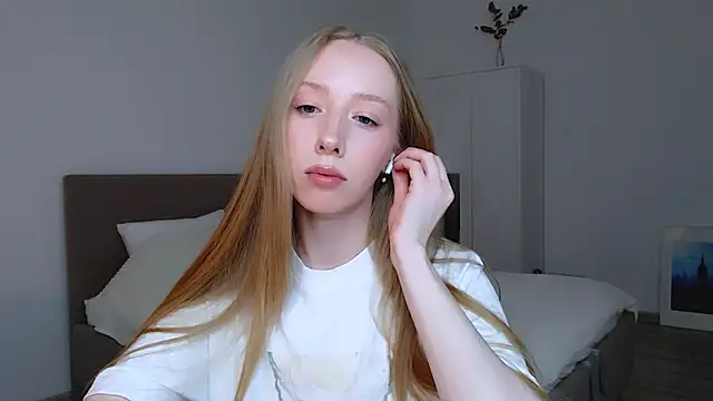 Luna insniity online show from 02-12-25, 07:56