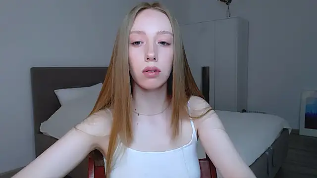 Luna insniity online show from 02-17-25, 06:59