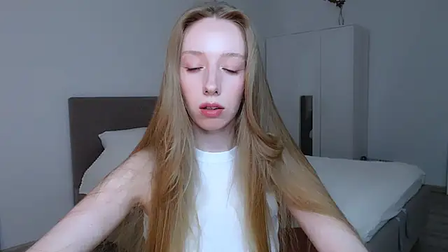 Luna insniity online show from 03-22-25, 06:47