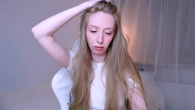 Luna insniity online show from 04-17-26, 08:45