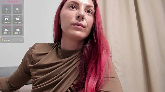 Snapshot of baby_ivy chatting on 11-28-25, 08:11 baby ivy online show from 11-28-25, 08:11