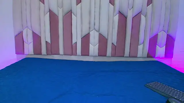 Snapshot of lucyy_gray chatting on 10-10-25, 03:05 lucyy gray online show from 10-10-25, 03:05