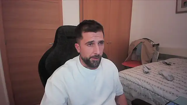 alex877x online show from 10-18-25, 09:37