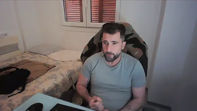 Snapshot of alex877x chatting on 04-25-26, 11:46 alex877x online show from 04-25-26, 11:46