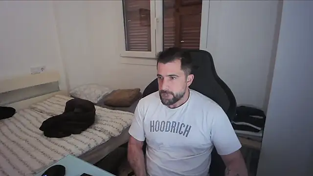 Snapshot of alex877x chatting on 05-13-26, 12:57 alex877x online show from 05-13-26, 12:57
