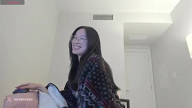 Snapshot of secretgirlfriendxo chatting on 12-04-24, 11:52 secretgirlfriendxo online show from 12-04-24, 11:52